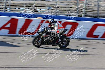media/Aug-27-2022-Fastrack Riders (Sat) [[c588535105]]/Level 1/Session 1 Start Finish/